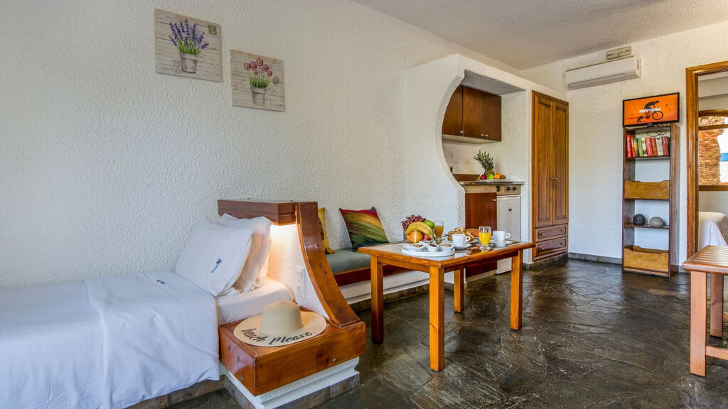 Folia Studios Apartemtns