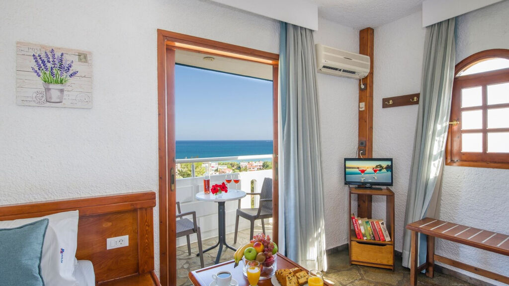 Folia Studios Apartemtns