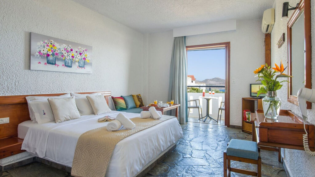 Folia Studios Apartemtns