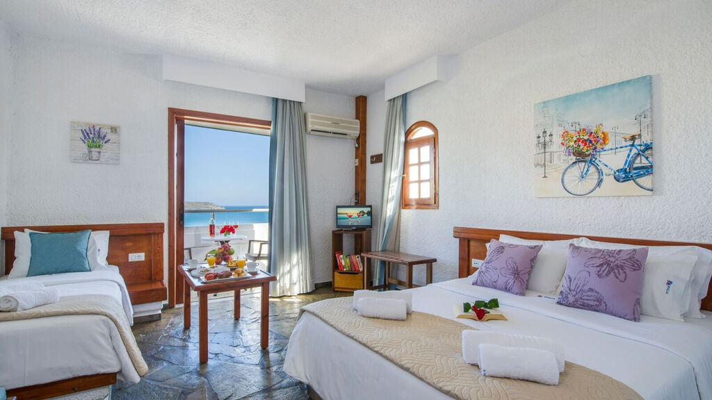 Folia Studios Apartemtns