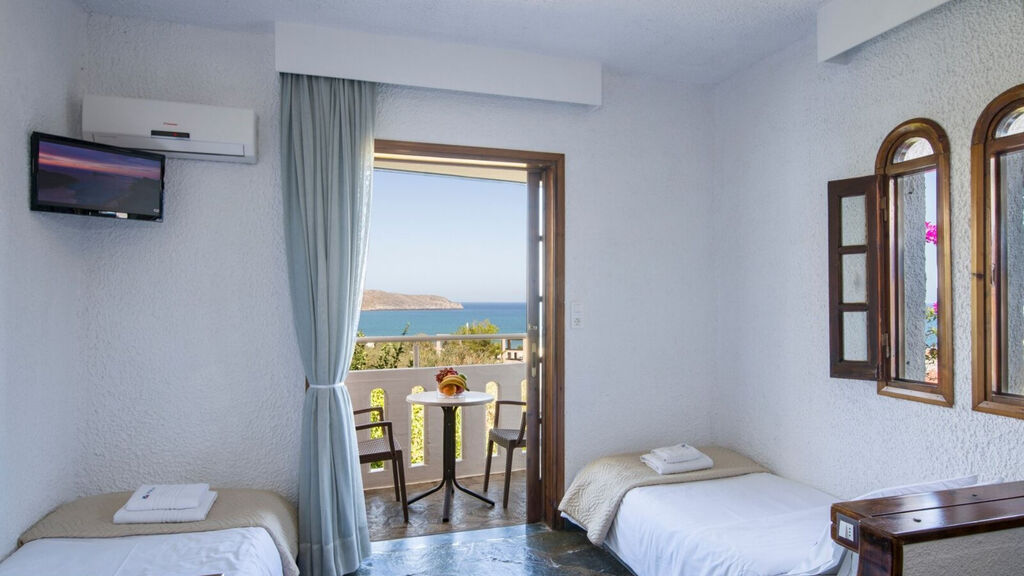 Folia Studios Apartemtns