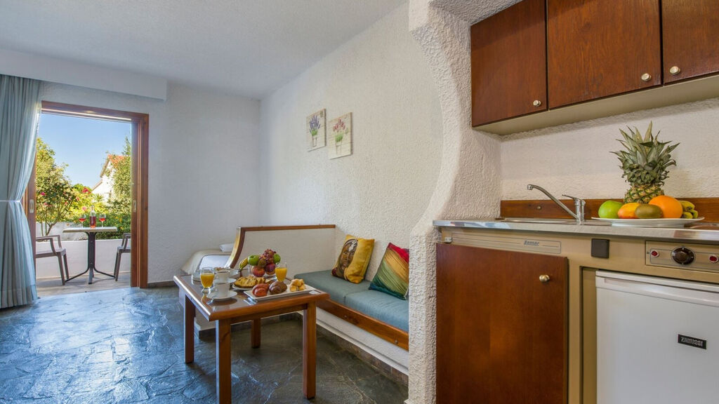 Folia Studios Apartemtns