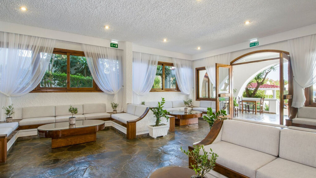 Folia Studios Apartemtns