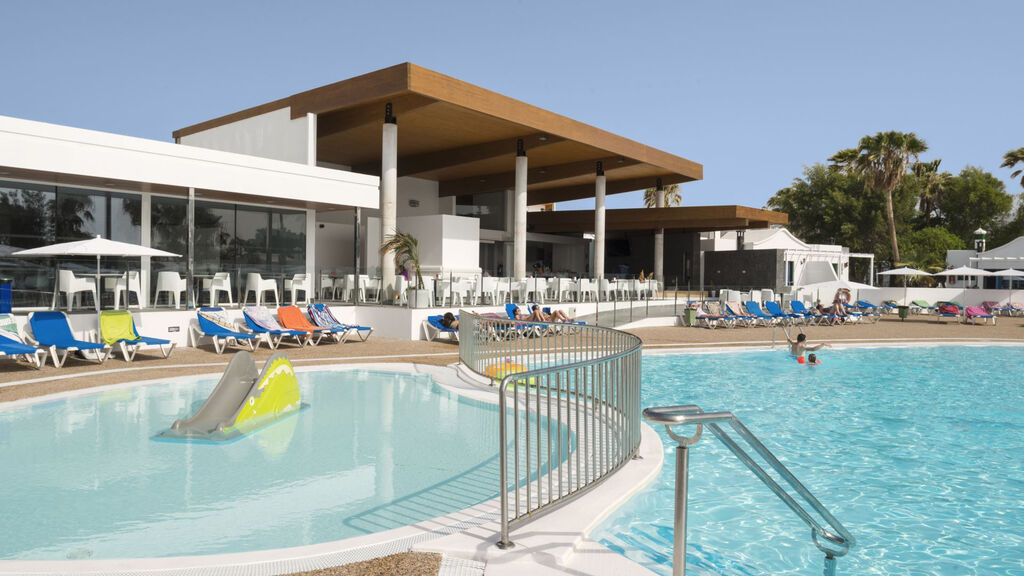 Villas Hyde Park Lane