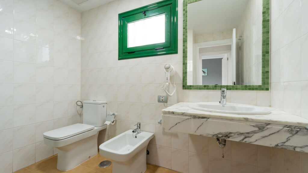 Villas Hyde Park Lane