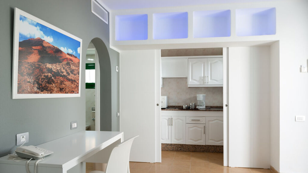 Villas Hyde Park Lane