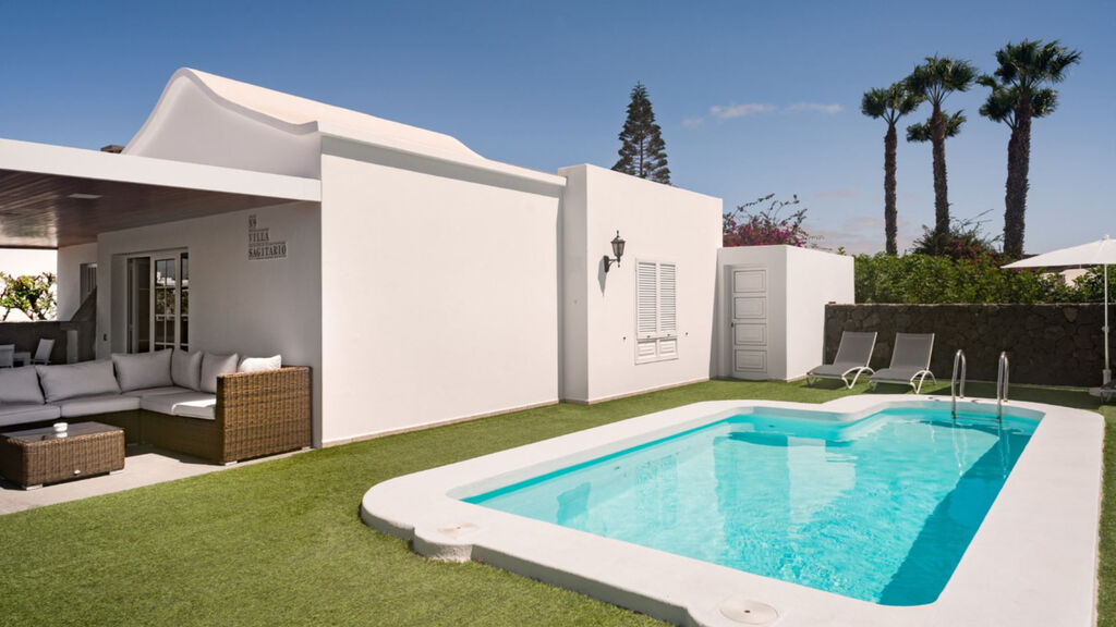 Villas Hyde Park Lane