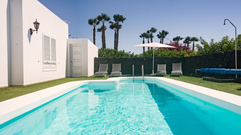 Villas Hyde Park Lane