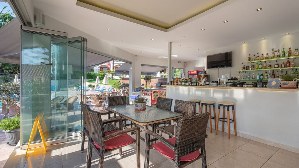 Ionian Aura Apartments