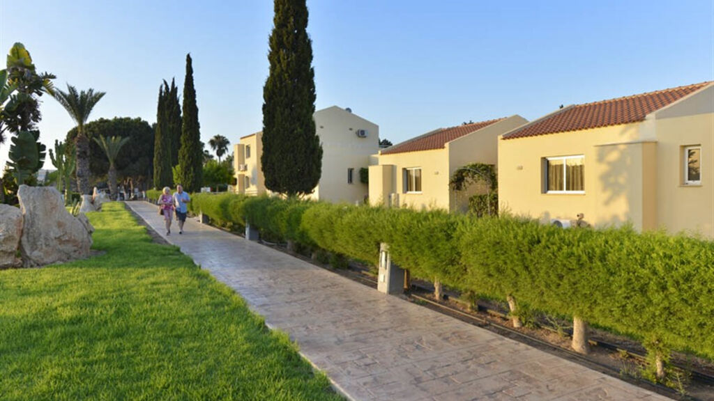 Makronisos Holiday Village