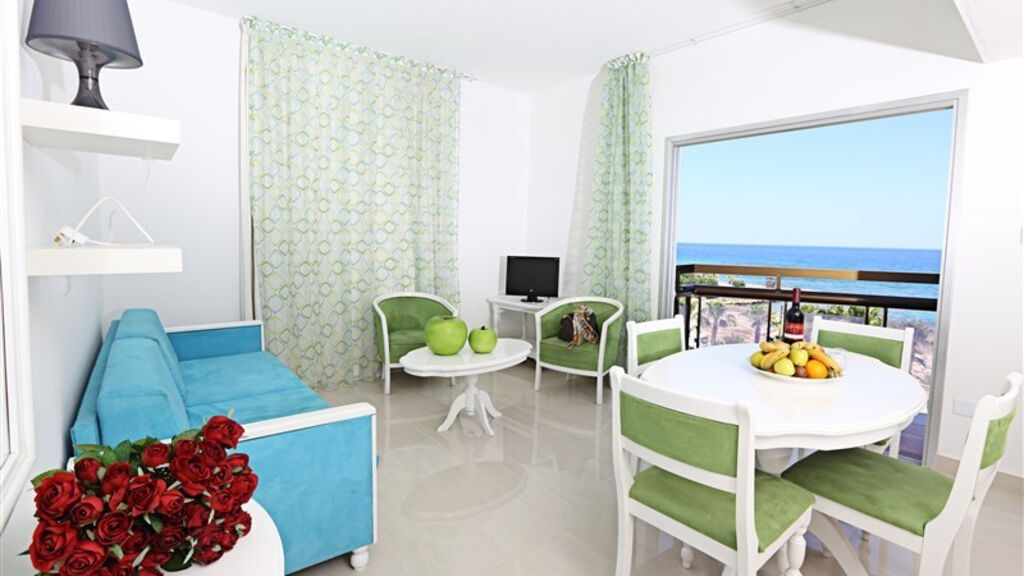 Marlita Beach Apartments