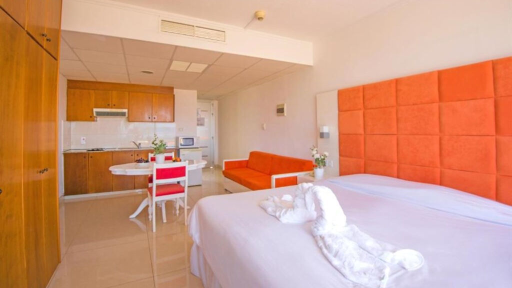 Marlita Beach Hotel Apartments