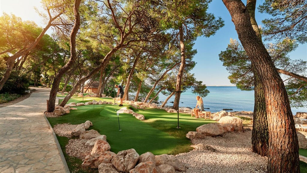 Resort Pine Beach Pakoštane