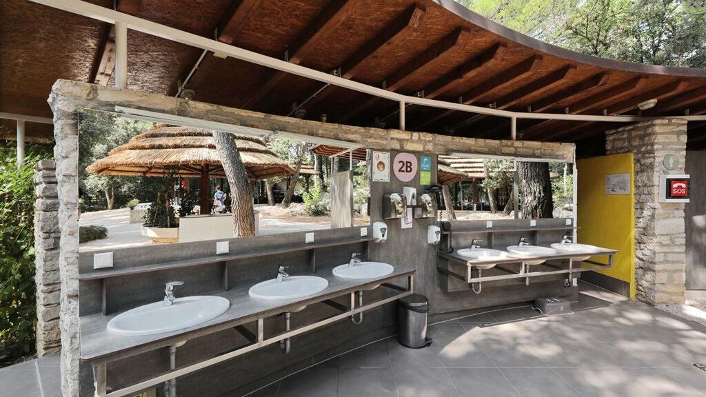 Resort Pine Beach Pakoštane