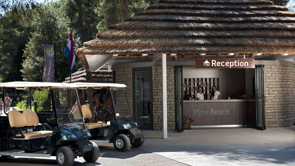 Resort Pine Beach Pakoštane