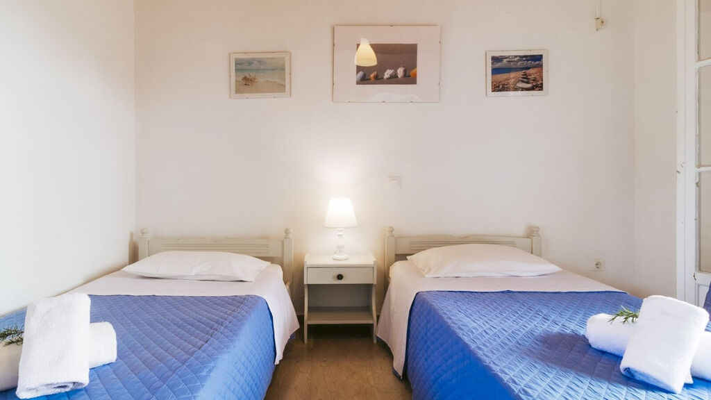 Sunflower Apartments & Studios