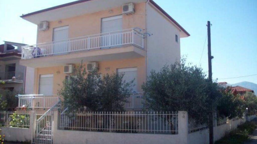 vila Christos II.