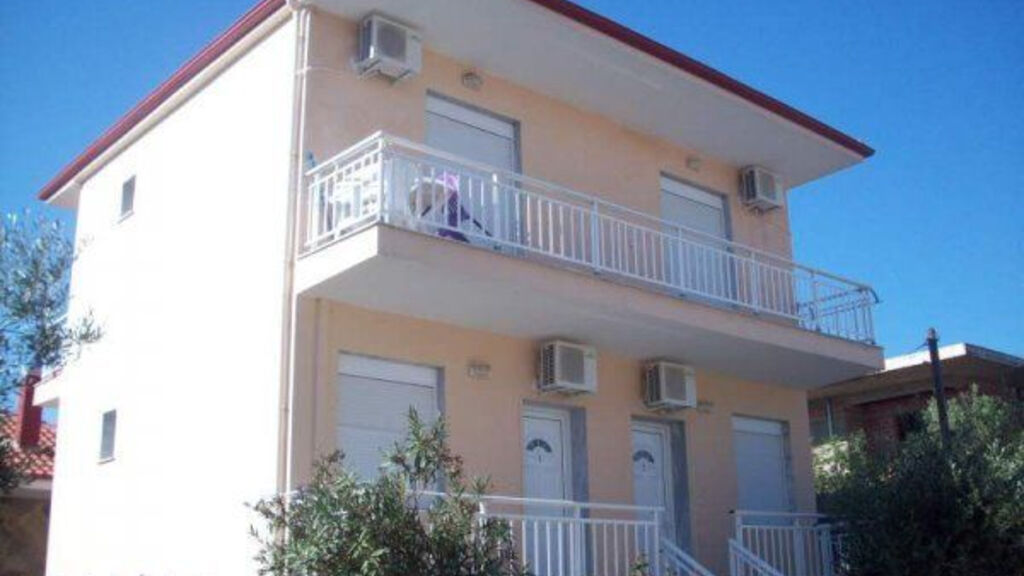 vila Christos II.