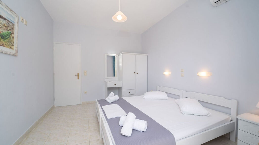 Xi Village Rooms & Apartments