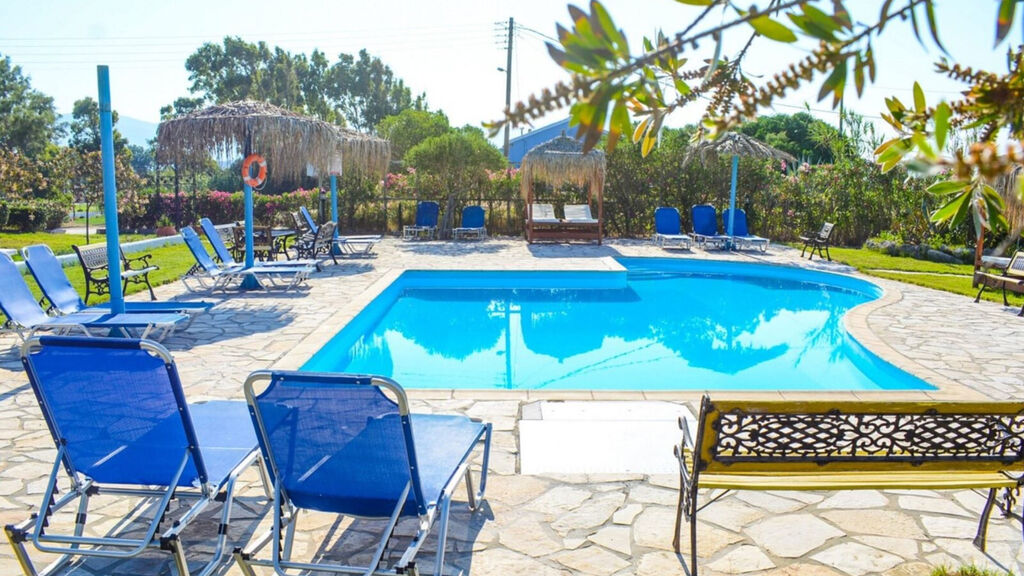 Xi Village Rooms & Apartments