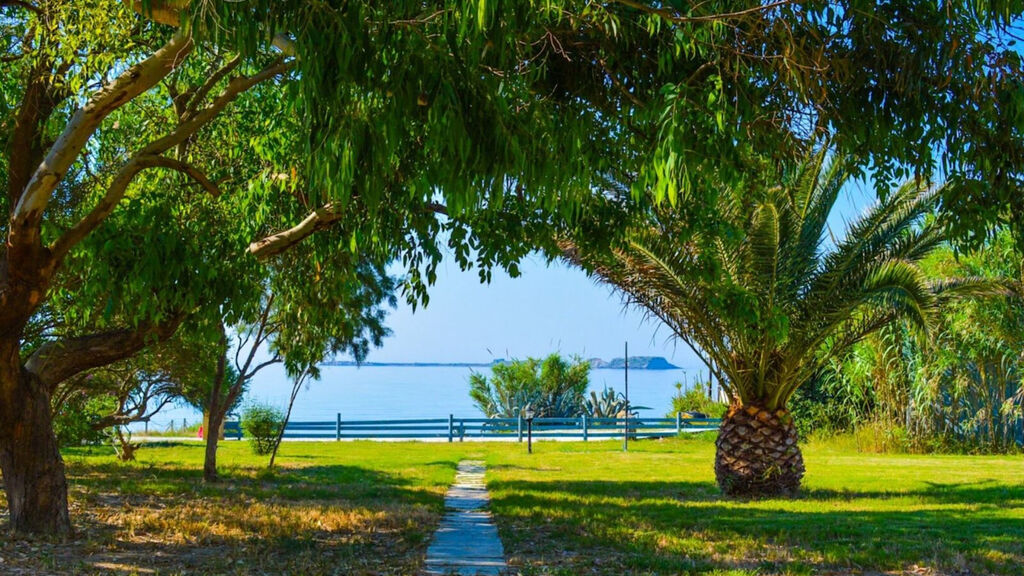 Xi Village Rooms & Apartments