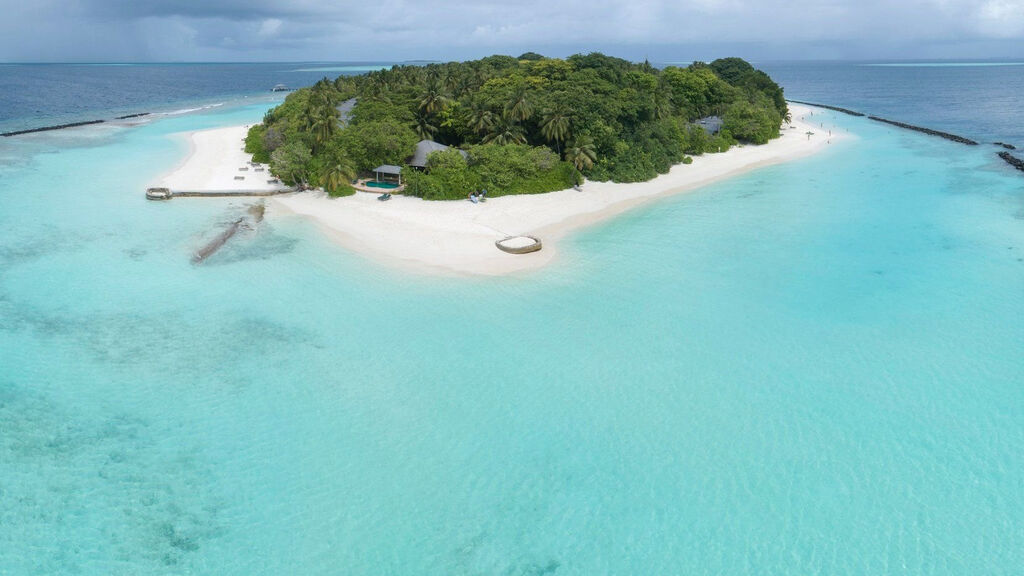 Royal Island Resort & Spa