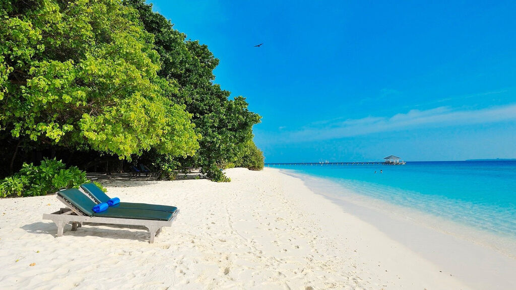 Royal Island Resort & Spa