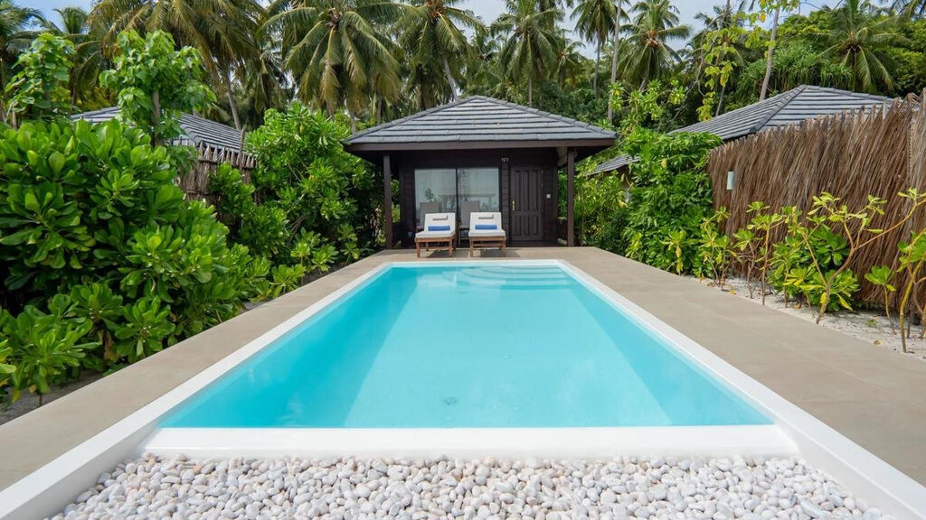 Royal Island Resort & Spa