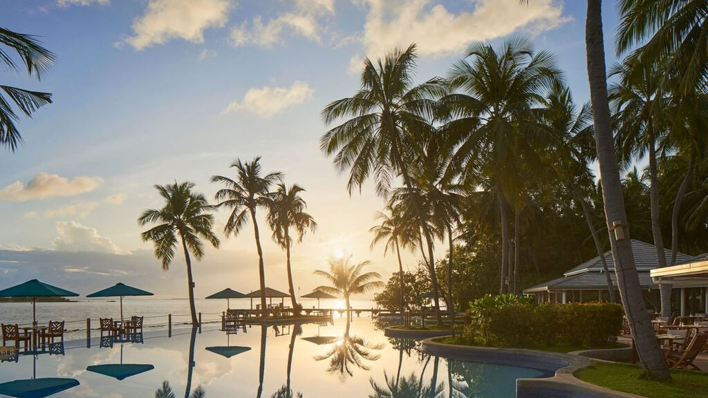 Royal Island Resort & Spa