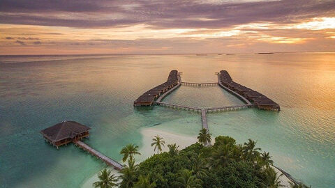 Náhled objektu Medhufushi Island Resort, Meemu Atol, Maledivy, Asie