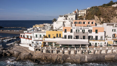 Náhled objektu Miramare Sea Resort & Spa, San´t Angelo, ostrov Ischia, Itálie a Malta