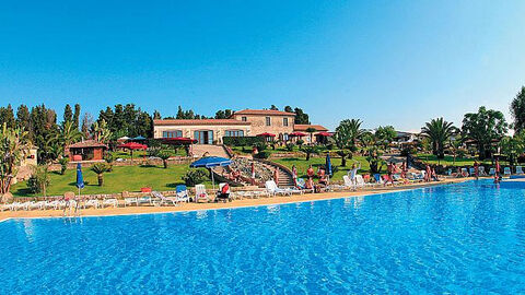 Náhled objektu Villaggio Dolomiti Sul Mare, Briatico, Kalábrie, Itálie a Malta