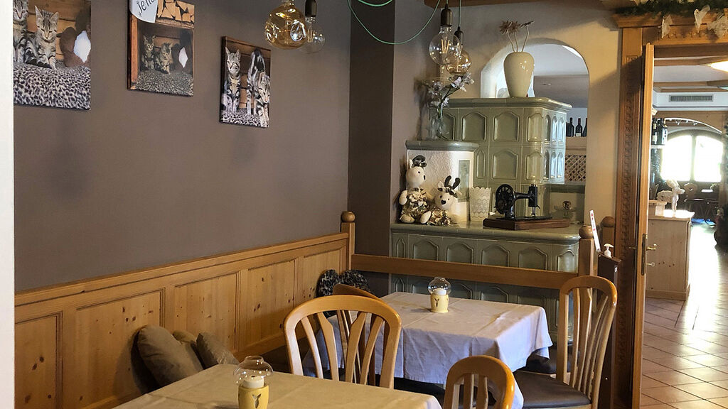 Alpine Hotel Touring