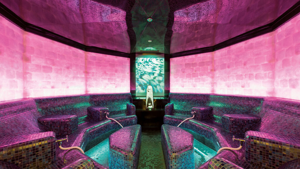Aqua Dome Therme