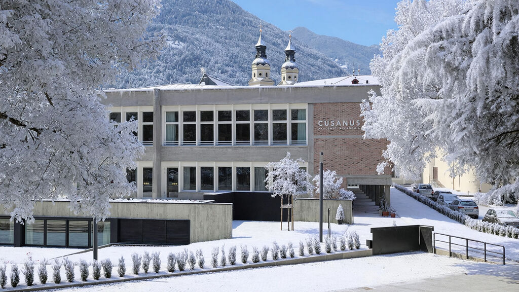 Cusanus Accademia
