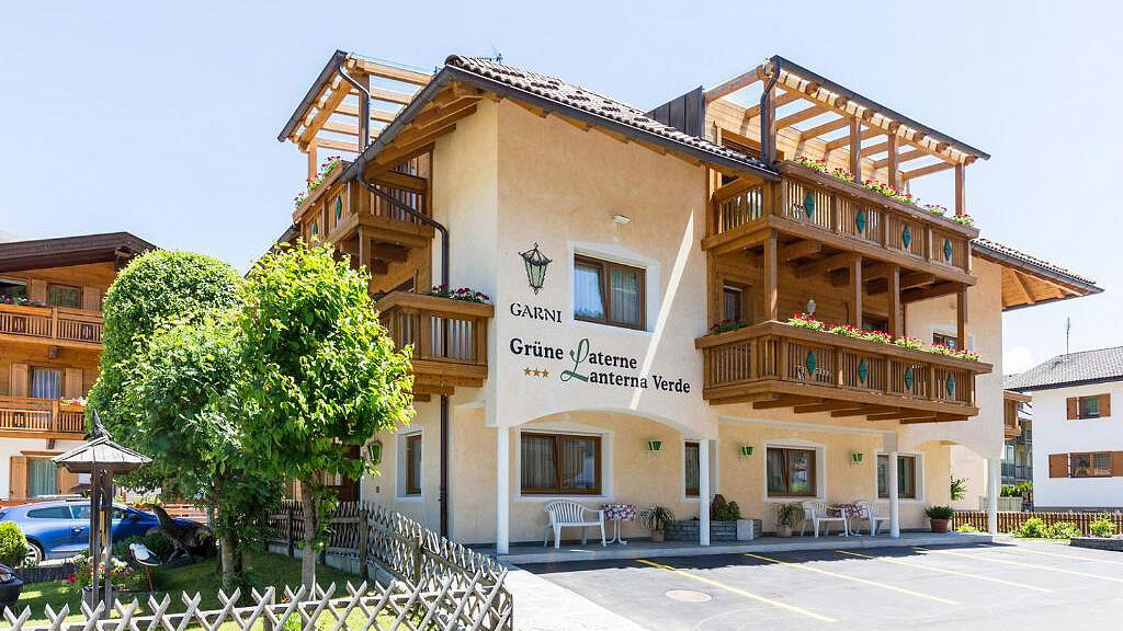 Garni Lanterna Verde