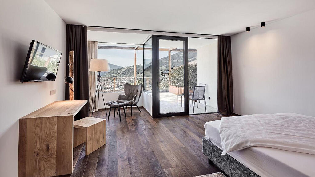 Haller Suites & AO Restaurant