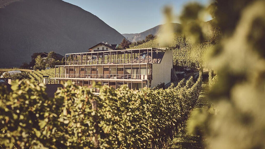 Haller Suites & AO Restaurant