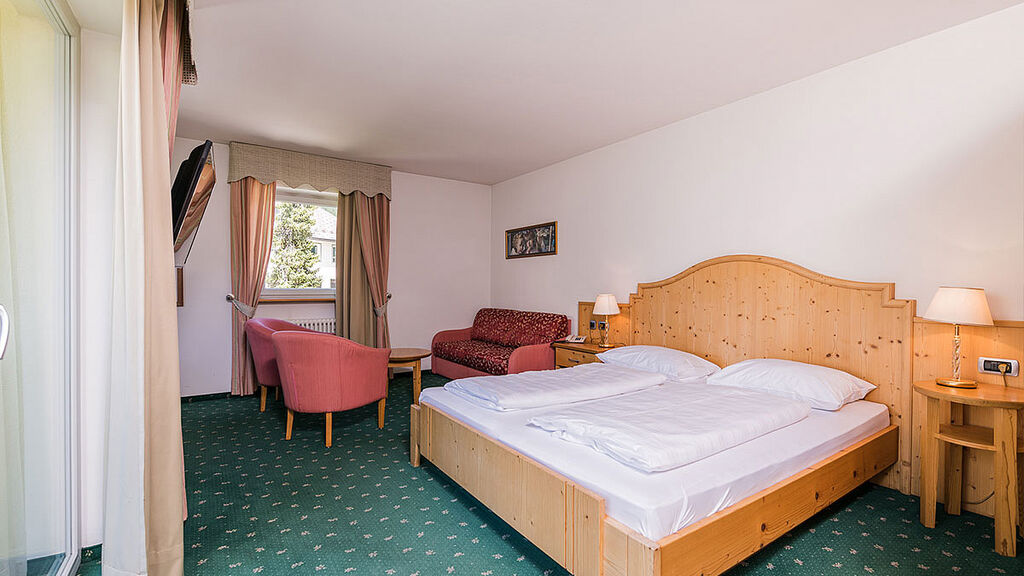 HOTEL KRONPLATZ