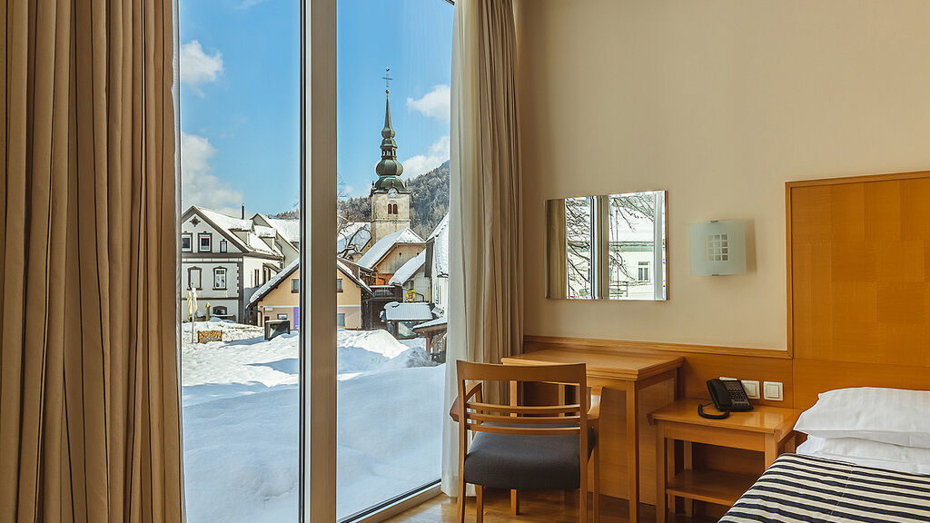 Hotel Ramada Hotel & Suites