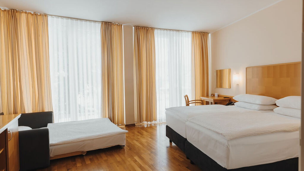 Hotel Ramada Hotel & Suites - se skipasem