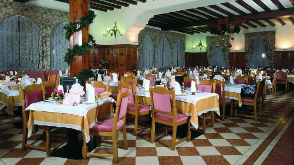 Schloss Hotel & Club Dolomiti Historic