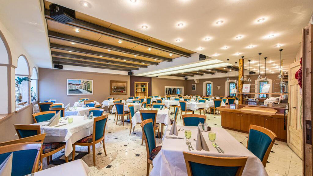 Alphotel Stocker