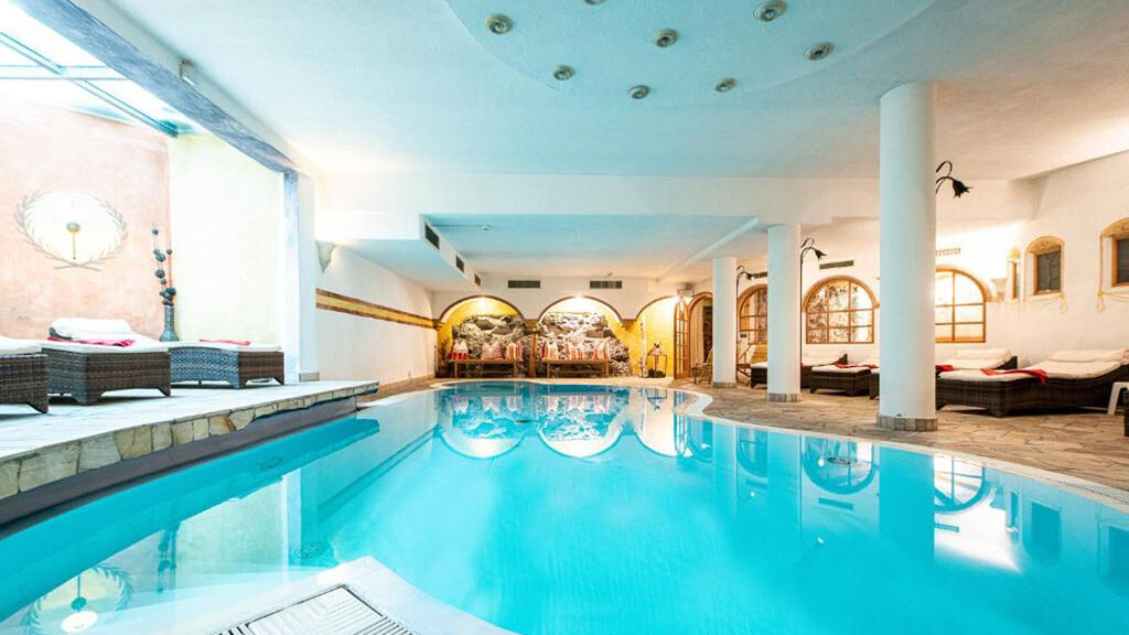 Alphotel Stocker