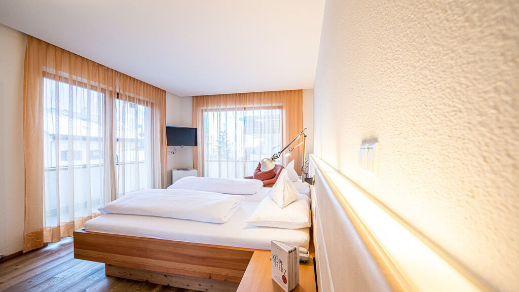 Alphotel Stocker