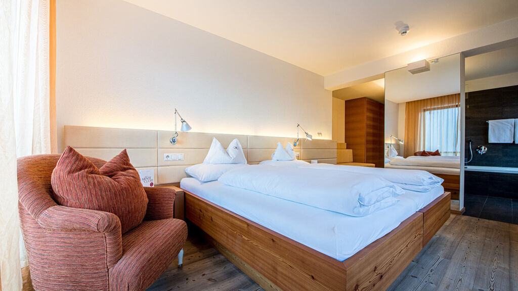 Alphotel Stocker