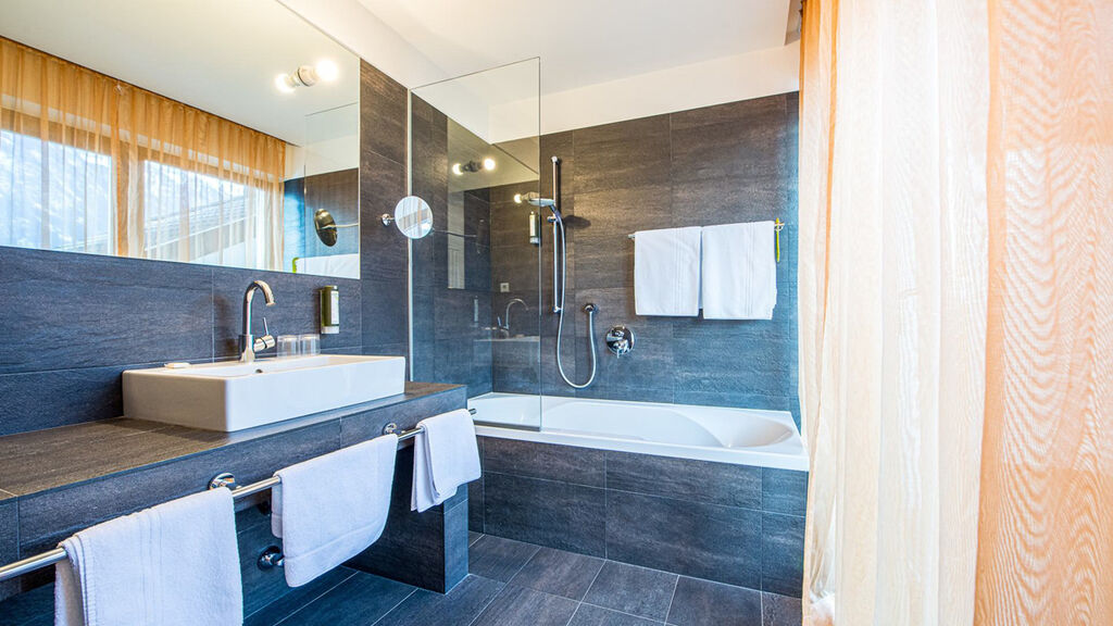 Alphotel Stocker