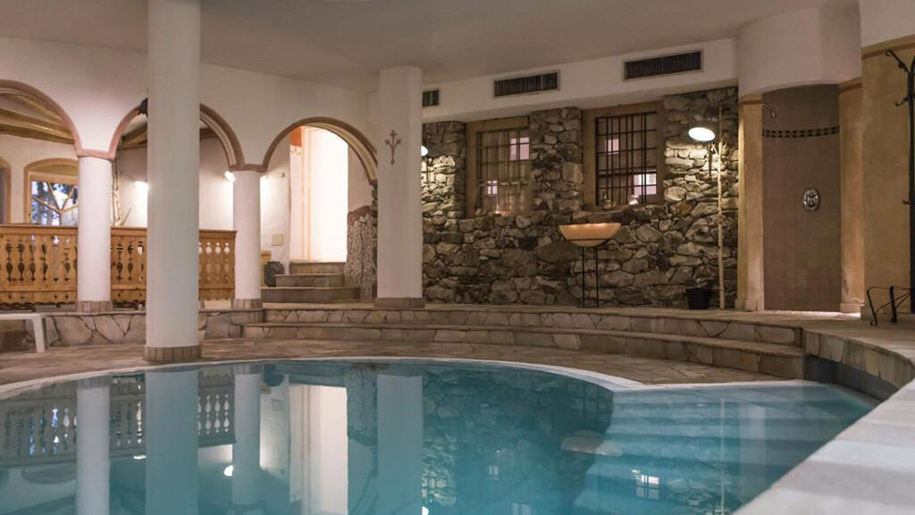 Alphotel Stocker