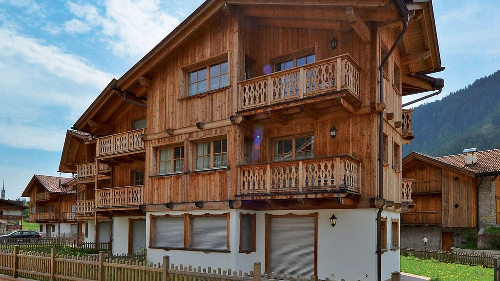 Apt. dům Pozza di Fassa