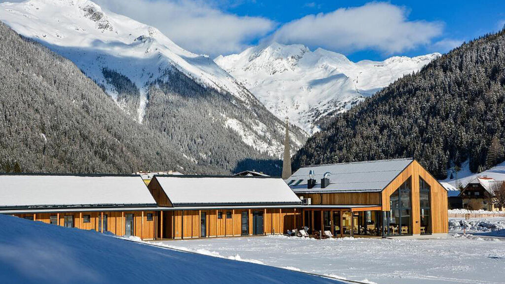 HOCHoben Chalets & Mobilhomes se skipasem